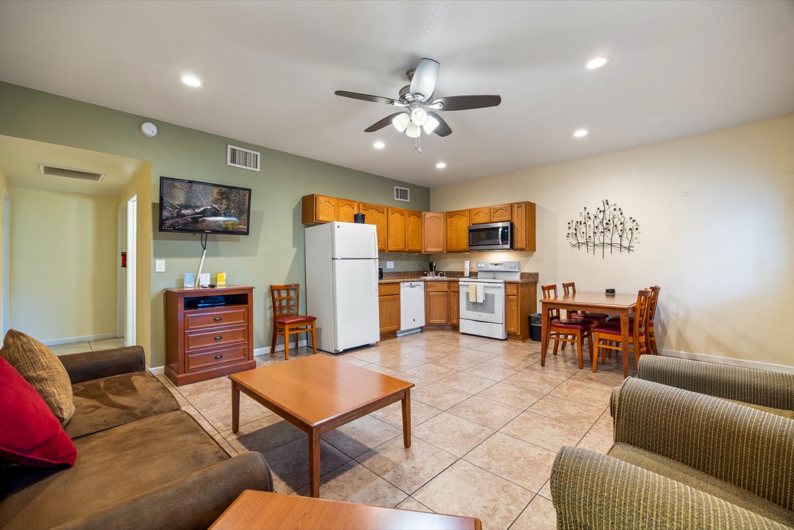 Juniper Sante Fe FF kitchen